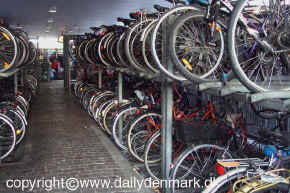 bikes.jpg (177164 byte)