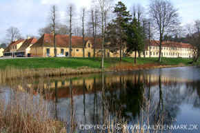 Hrsholm.jpg (224918 byte)