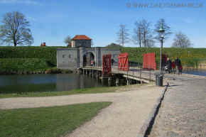 kastellet Copenhagen 1.jpg (130526 byte)