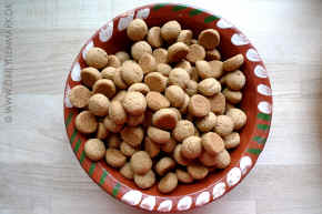 peberndder pepper-nuts.jpg (143041 byte)