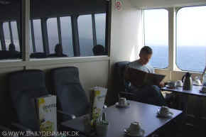 ferry.jpg (68506 byte)